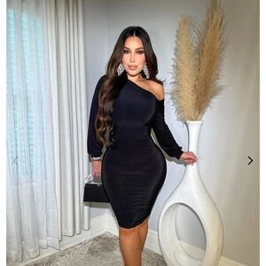Elegant Black One-Shoulder Dress